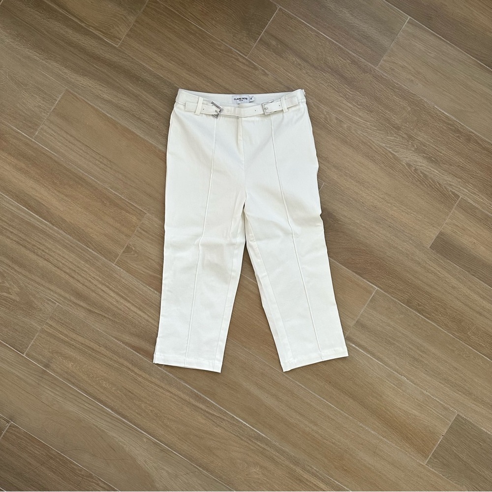 NAKD Front Seam White Capris